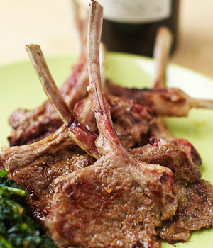 Lamskoteletjes met linzen rijst en roerbakgroenten